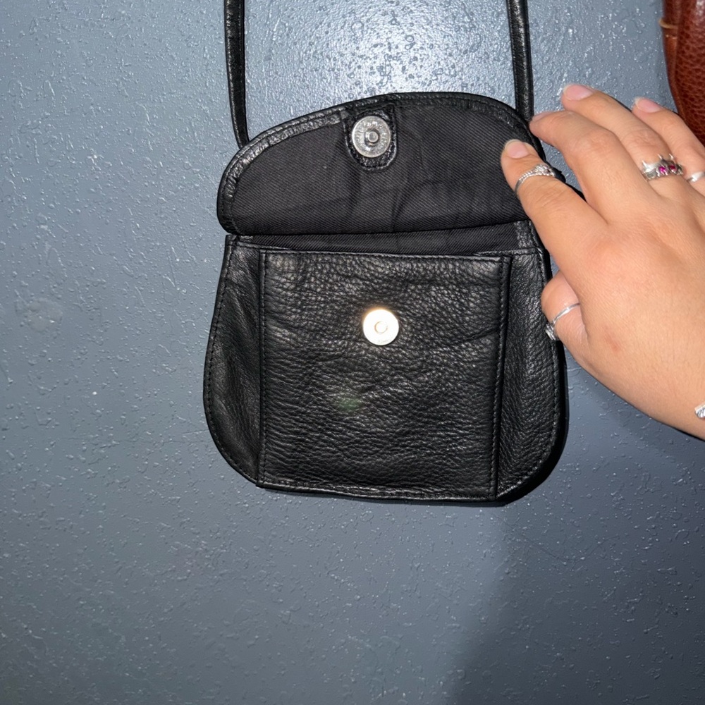 Vintage Fossil Black Leather Crossbody Bag - Picture 3 of 5